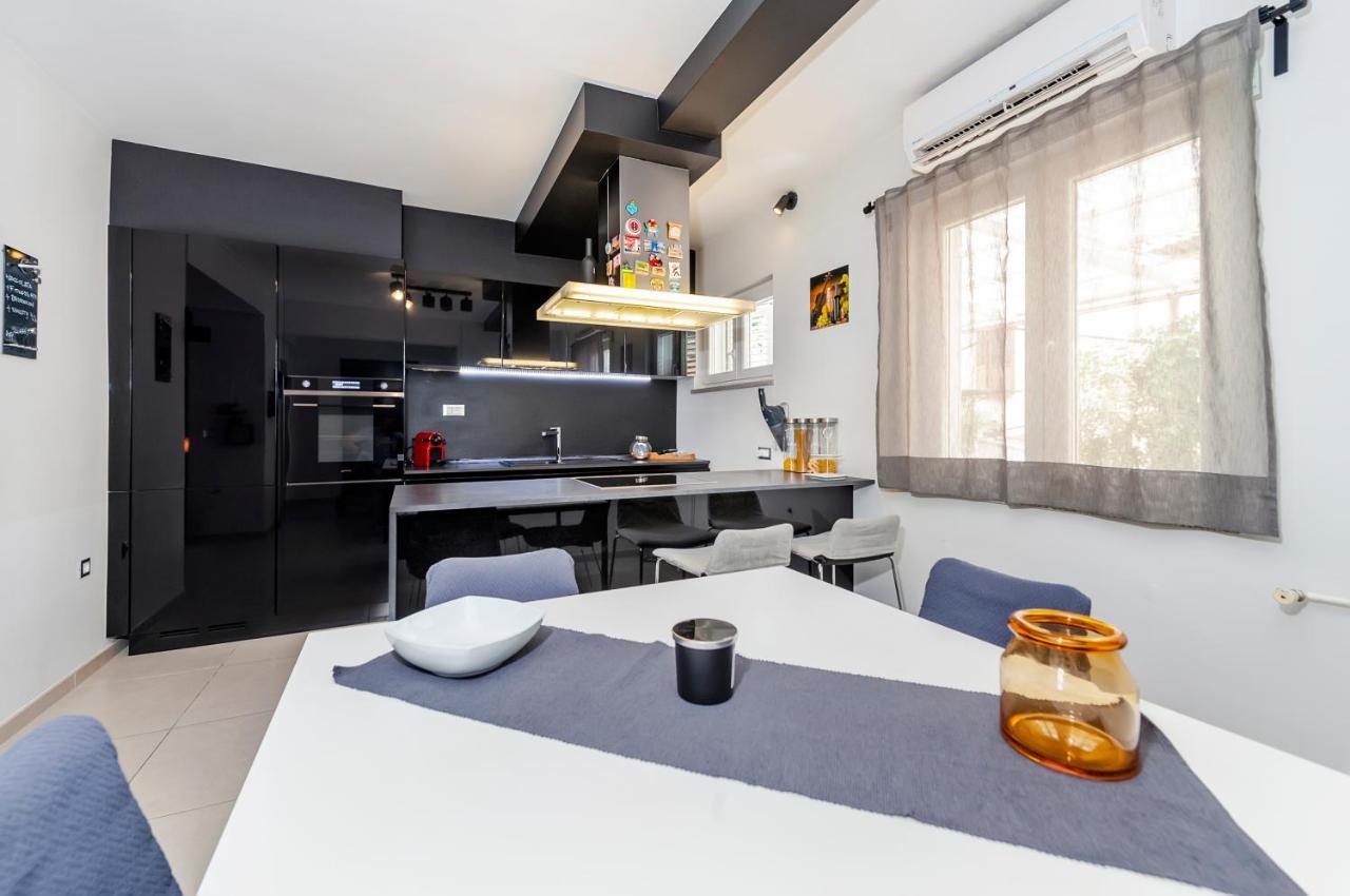 Apartment Cave Rovinj Bagian luar foto